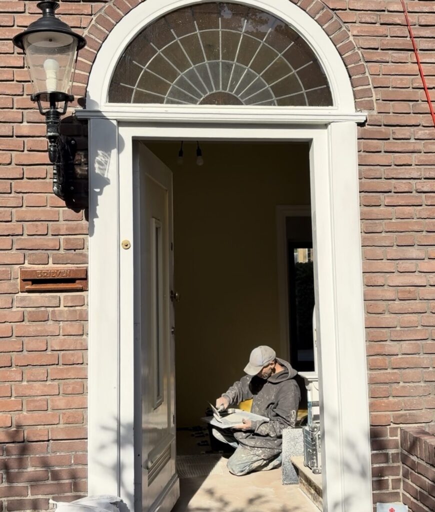 PVC-vloer hongaarse punt en tegels 60x120 in woning Ede 2